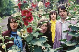 Hear Beatles&rsquo; Previously Unreleased, Acoustic &lsquo;While My Guitar Gently Weeps&rsquo;